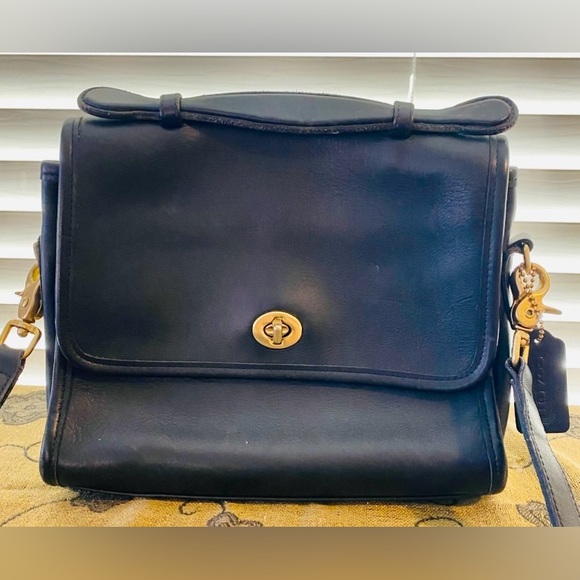 Collectible Coach Signature style Genuine Leather 2waybag